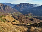 53 Dalla dorsale di cresta del Corno Zuccone splendida vista panoramica sulla Val Taleggio